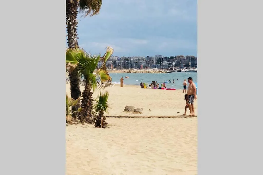 Aneto Apartment Salou 0*,