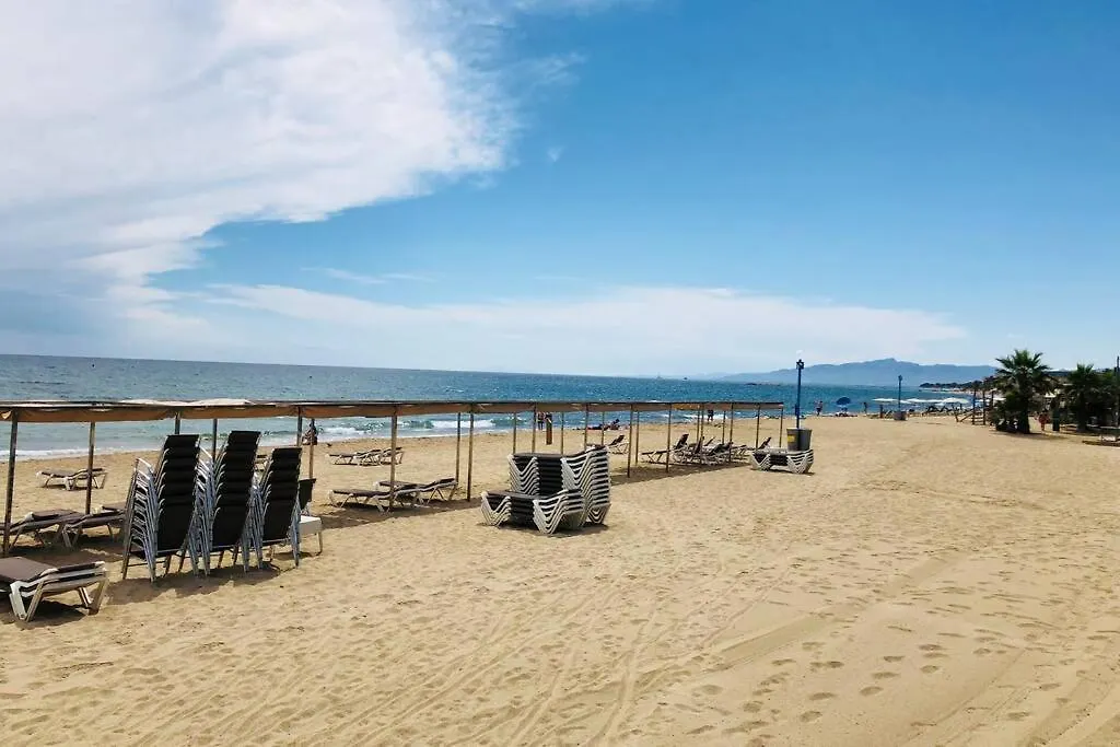 Aneto Apartment Salou 0*,